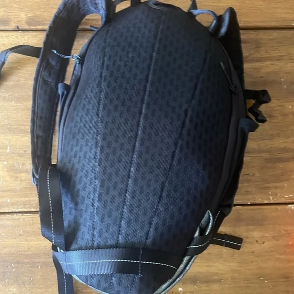 smith allure helmet matte black MIPS - Women's Hundreds of villagers celebrate leather handbag sale the Smith Accel helmet Color:Black-Hot Pink